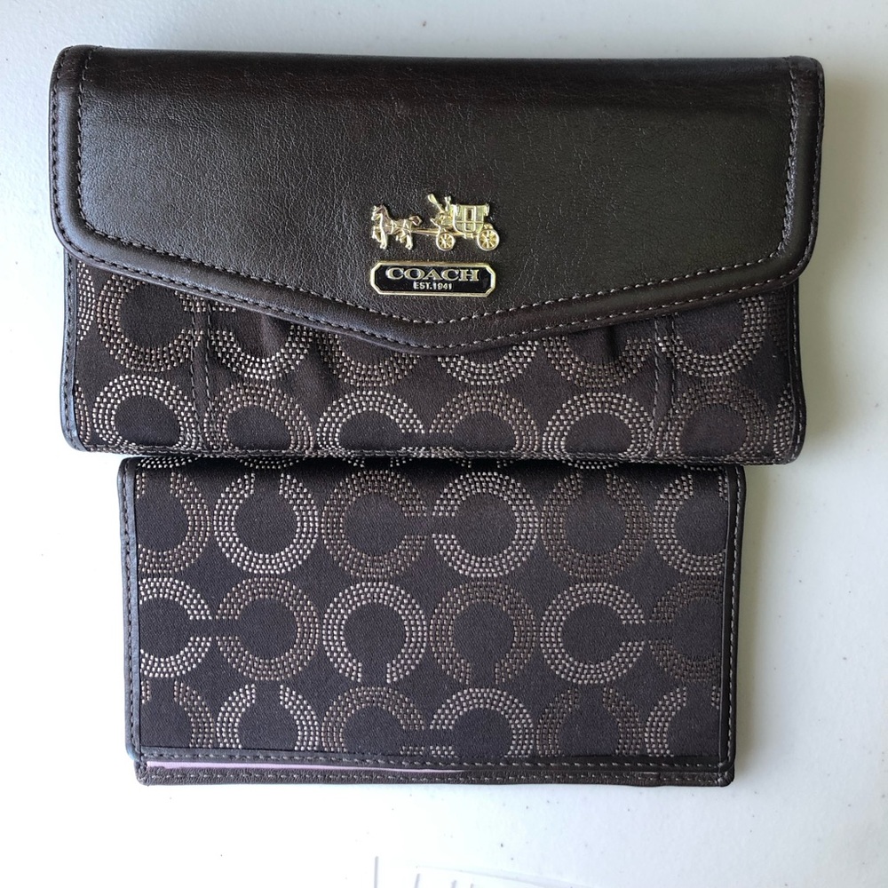 Coach wallet - Picture 1 of 9